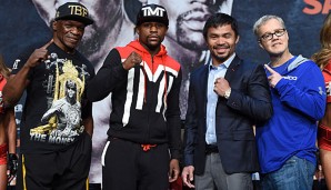 Mayweather (2.v.l.) und Pacquiao (2.v.r.) treten am Sonntag gegeneinander an