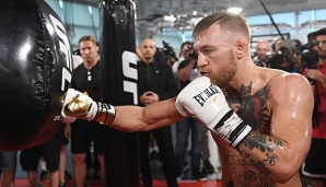 Conor McGregor steigt am 26. August gegen Floyd Mayweather in den Ring