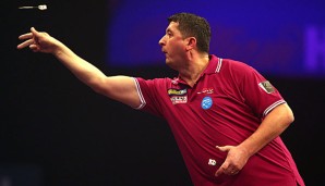 Mensur Suljovic setzte sich in Sindelfingen gegen Michael van Gerwen durch