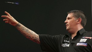 Gary Anderson gewann knapp gegen Phil "The Power" Taylor