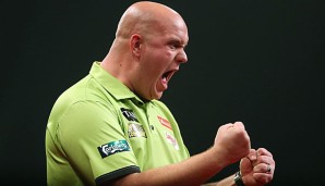 Michael van Gerwen ist beim Grand Slam of Darts ins Halbfinale eingezogen