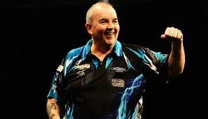 Phil Taylor freut sich nach einem gewonnenen Spiel