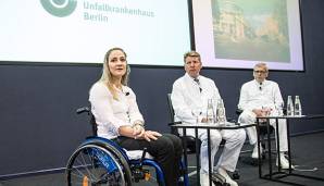 Bahnrad-Olympiasiegerin Kristina Vogel spricht auf einer Pressekonferenz über ihre Querschnittslähmung.