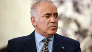 garry-kasparov-1600