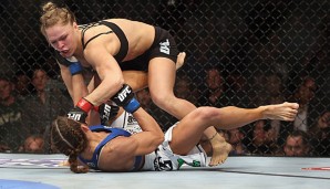 Rousey lässt sich von Carmouche nicht aufhalten