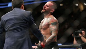 CM Punk wird von Conor McGregor in Schutz genommen