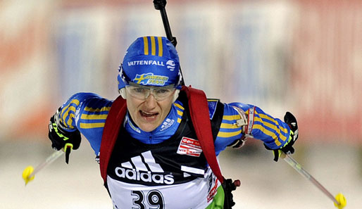 Anna-Carin Olofsson-Zidek gewann den Saisonauftakt der Biathleten in Östersund über 15 Kilometer