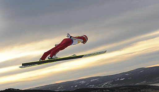 Eric Frenzel im Flug auf den ersten Platz