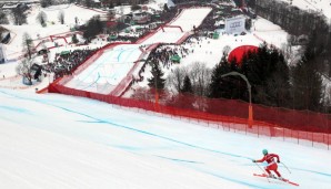 20.1.2015: Der Südtiroler Christof Innerhofer kracht im Training bei der Steilhangausfahrt mit 100 km/h in die Fangnetze und erleidet ein Schleudertrauma. Er bestreitet die Rennen und wird im Super-G Neunter und in der Abfahrt Sechster.