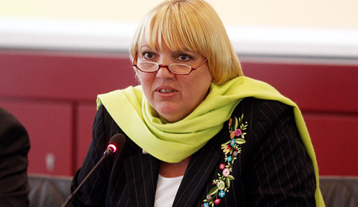 Grünen-Chefin Claudia Roth zog sich aus dem Olympia-Kuratorium zurück