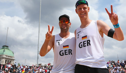 Jonas Reckermann (r.) muss seine Karriere beenden - der Gesundheit zuliebe.