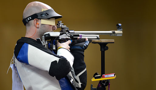 Mit einem neuen olympischen Finalrekord gewann Niccolo Campriani Gold im Dreistellungskampf