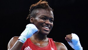 Nicola Adams holt Box-Gold