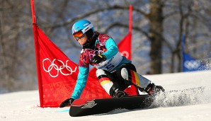 Selina Jörg hält die deutschen Fahnen im Riesenslalom-Finale hoch