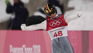 Andreas Wellinger holt Silber von der Großschanze hinter Kamil Stoch.