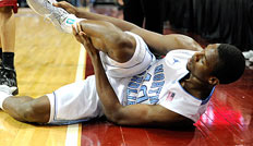 Tar-Heels-Star Harrison Barnes verletzte sich bei der Niederlage gegen UNLV