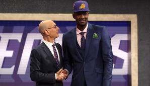 1. Pick: Suns - DeAndre Ayton (C, Arizona) - In Phoenix scheint man sich für den Center festgelegt zu haben. Der Big mit dem weichen Händchen ist jederzeit für 20 und 10 gut - vielleicht auch schon in seiner ersten Saison.