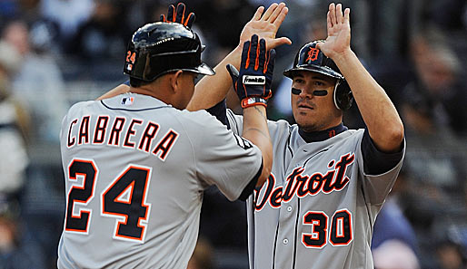 Miguel Cabrera und Magglio Ordonez feiern Cabreras Homerun im ersten Inning