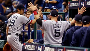 Koji Uehara (l.) avancierte in nur einem Spiel vom Buhmann zurück zu Bostons Matchwinner