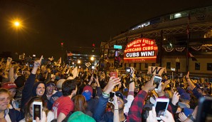 Schon während des Game 7 gab es ausgelassene Jubel-Szenen am Wrigley Field