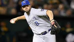 Mike Moustakas wird auch 2018 für die Kansas City Royals spielen.