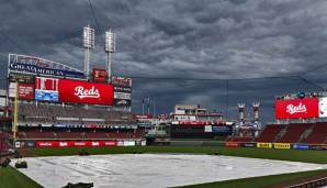 Düstere Wolken sind derzeit über dem Great American Ball Park zu erkennen.