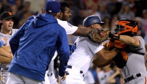 Yasiel Puig schlug Nick Hundley am Ende der Rangelei zwischen den Dodgers und Giants ins Gesicht.