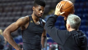 Während Nerlens Noel von einen Kreuzbandriss auskuriert, feilt Coach Brown an dessen Technik