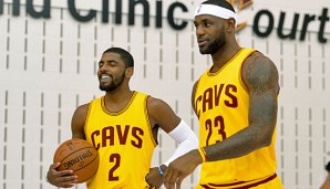 LeBron James (r.) kam auch wegen Kyrie Irving zurück nach Cleveland