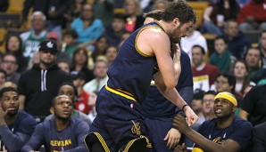 Kevin Love verletzte sich in Spiel vier nach überhartem Einsatz von Kelly Olynyk