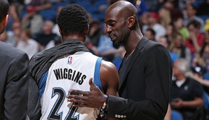 Kevin Garnett (r.) soll Andrew Wiggins, Karl-Anthony Towns und Co. unter seine Fittiche nehmen