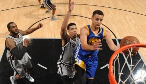 Nichts zu machen für Steph Curry (r.): Die Warriors verlieren in San Antonio