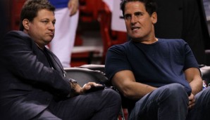 Marc Stein (l.) wurde offenbar von Mark Cuban ausgesperrt