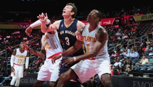 Dwight Howard (r.) wäre offenbar beinahe zu den Pelicans getradet worden