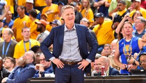 Steve Kerr kehrte in Spiel 2 gegen die Cleveland Cavaliers auf die Trainerbank zurück