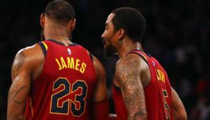 J.R. Smith denkt, dass LeBron James zu viel machen muss.