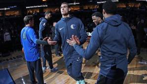 Dwight Powell (Forward/Center) - blebt bei den Dallas Mavericks - 3 Jahre, 33 Mio. Dollar (ab 2020/21)