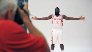 Kurz vor dem Start der neuen Saison drückt GM Presti schließlich den roten Knopf und fädelt den mittlerweile berühmt-berüchtigten Harden-Trade mit den Rockets ein. Als Gegenwert kommen Kevin Martin, Jeremy Lamb, zwei Erst- und ein Zweitrundenpick.