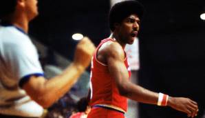 Julius Erving kam kurz vor der Saison 1976/77 von den New York Nets zu den Philadelphia 76ers.