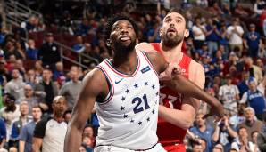 Joel Embiid und die Philadelphia 76ers sollten eigentlich der größte Verfolger der Bucks sein. Dabei sind es eher die Raptors.