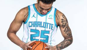 CHARLOTTE HORNETS: Schon vor wenigen Wochen haben die Hornets zwei neue Jerseys vorgestellt. Auf beiden feiern die doppelten Nadelstreifen ihr Comeback.