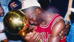 7x MVP (Jordan, Olajuwon, Barkley), 8x Finals-MVP (MJ, Olajuwon), 4x DPOY (MJ, Olajuwon, Robertson), 23x All-NBA 1st Team (MJ, Olajuwon, Barkley, Stockton), 16x 2nd Team, 8x 3rd Team, 16x All-Defense 1st Team, 13x 2nd Team und 53 All-Star-Teilnahmen.