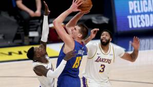 Gegen Nikola Jokic und Co. mussten die Lakers früh ohne Anthony Davis (r.) auskommen.