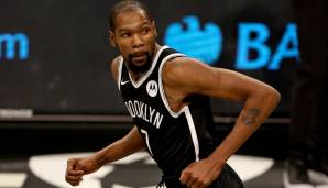 KEVIN DURANT (Brooklyn Nets): Das neue CBA macht’s möglich, nur zwei Jahre nach seinem Wechsel nach Brooklyn kann KD schon im Sommer seinen ursprünglichen Vierjahresvertrag verlängern! Maximum sind 4 Jahre und 197 Millionen.