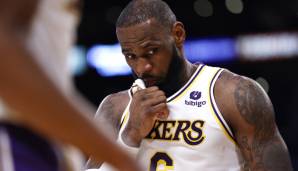 Bei LeBron sieht das Verhältnis etwas anders aus. In der abgelaufenen Saison verdiente er "nur" 41,2 Mio. Dollar bei den Lakers. Das liegt in erster Linie an dem Salary Cap in der NBA, das die Gehälter der Spieler in einem gewissen Rahmen einschränkt.