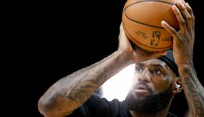 Auf einem "freien" Markt ohne Salary Cap würde LeBron sicherlich noch deutlich mehr für seine Qualitäten auf dem Basketball-Court einstreichen können. Doch das macht er mit einem Wirtschaftsimperium abseits des Parketts wieder wett.