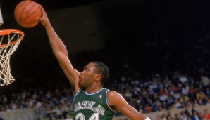 Nur Dirk Nowitzki und Rolando Blackman haben für die Dallas Mavericks mehr Punkte als Mark Aguirre erzielt.