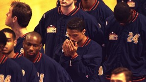 Mahmoud Abdul-Rauf betete während der Nationalhymne.