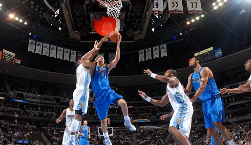 Dirk Nowitzki und die Mavericks hatten gegen die Nuggets klare Vorteile unter den Körben