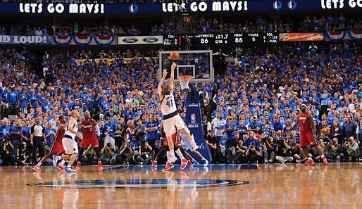 Dirk Nowitzki verpasst mit dem Buzzer den Ausgleich - die Mavs verlieren Spiel 3